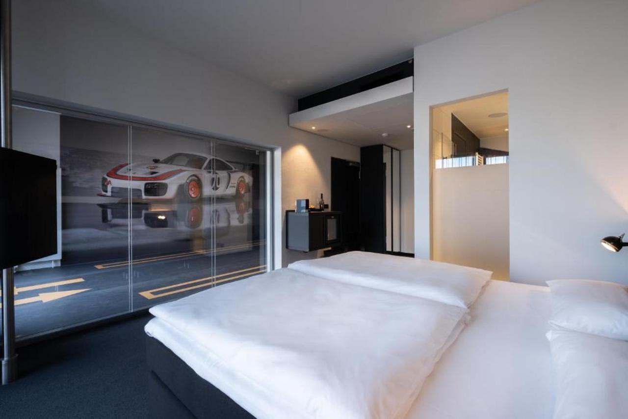V8 Hotel Koeln At Motorworld Extérieur photo