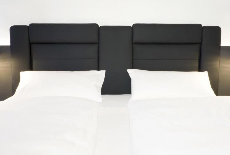 V8 Hotel Koeln At Motorworld Extérieur photo