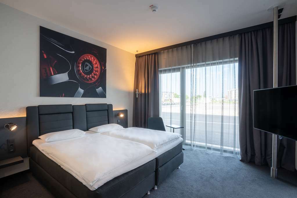 V8 Hotel Koeln At Motorworld Chambre photo