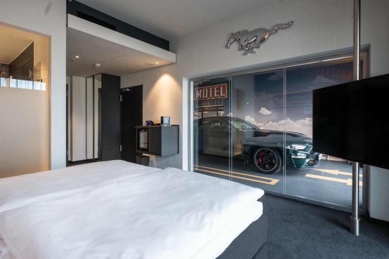 V8 Hotel Koeln At Motorworld Extérieur photo