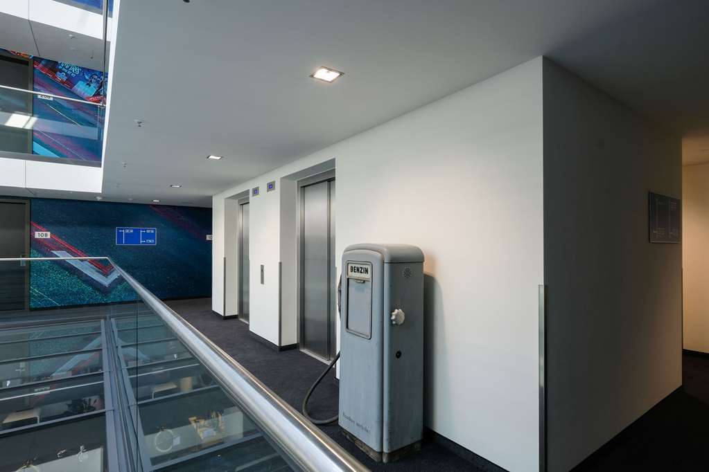 V8 Hotel Koeln At Motorworld Intérieur photo