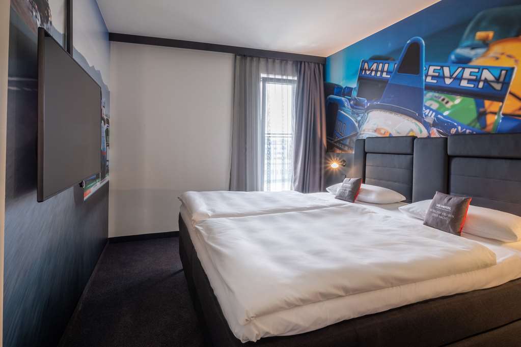 V8 Hotel Koeln At Motorworld Chambre photo
